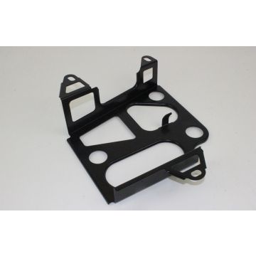 Opphengs brakket til bensinpumpe og filter under bil 700/900