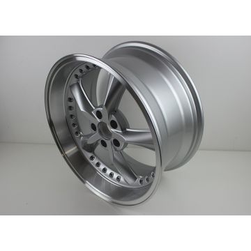 Felg ny type i sølv/polert ET21 5x108 8,5"x18"