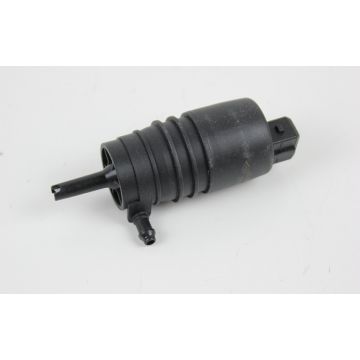 SPYLERPUMPE FRONTVINDU 940-97/98 (FLATE STIKKERE PÅ KONTAKT)