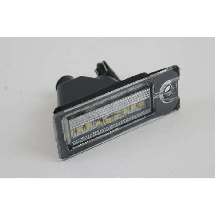 SKILTLYS FLESTE VOLVO FRA 2000 DIODE pris pr/stk