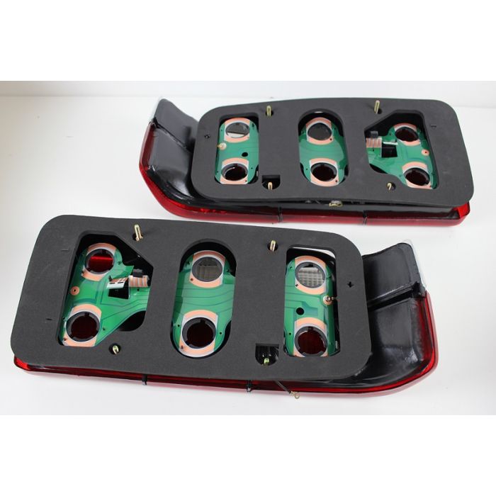 TILBUDSPAKKE BAKLAMPER 240 SEDAN-(244)-83-93 MED HVIT BLINK
