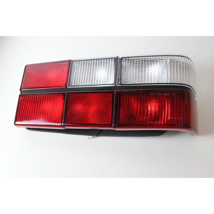 BAKLAMPE 244 M/HVIT BLINK  høyre side