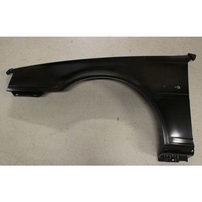 FORSKJERM VOLVO 400-89> VENSTRE SIDE 3343278
