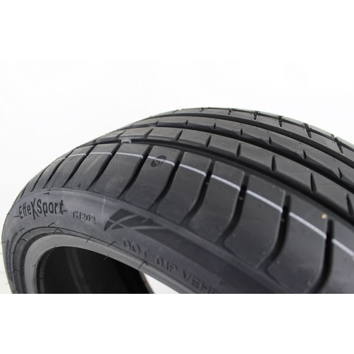 Dekk sommer 225/40-R18 92Y Triangle Effexsport TH202