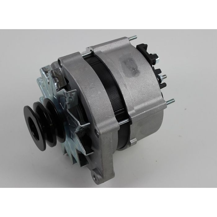 DYNAMO  4 SYL .MOTOR  80AMP.  BYTTESYSTEM
