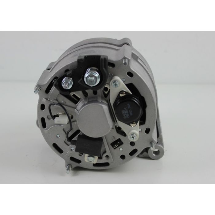 DYNAMO  4 SYL .MOTOR  80AMP.  BYTTESYSTEM